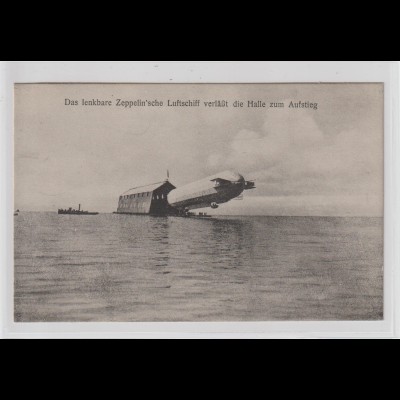 Zeppelinschiff beim Verlassen der Halle über See